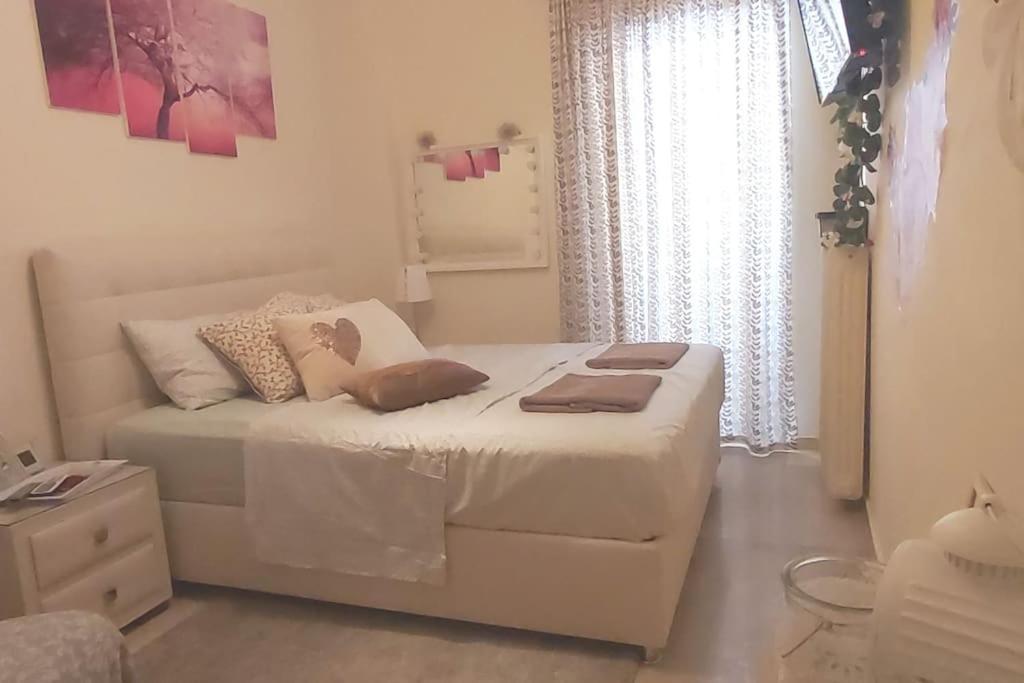 Theano's Cozy & Quiet Lux Flat - Wifi & Full Amenities *