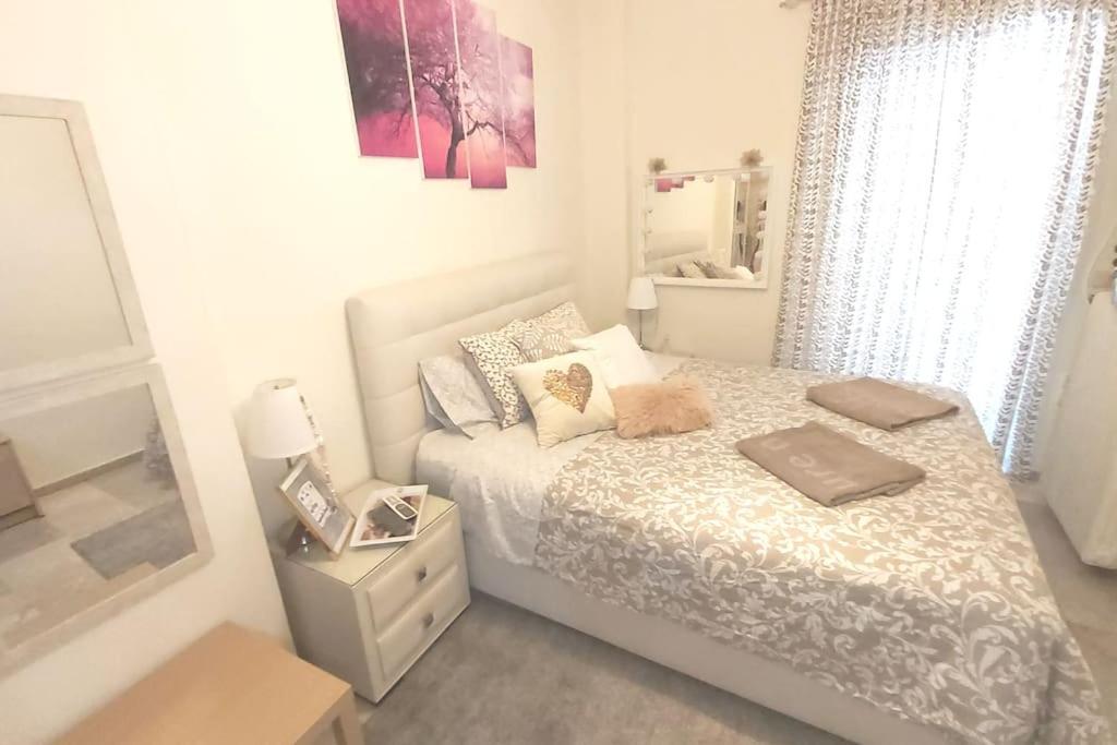 Theano's Cozy & Quiet Lux Flat - Wifi & Full Amenities * Patras