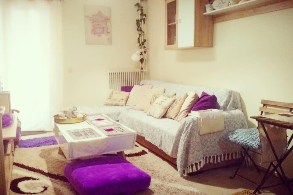 Apartment Theano's Cozy & Quiet Lux Flat - Wifi & Full Amenities *