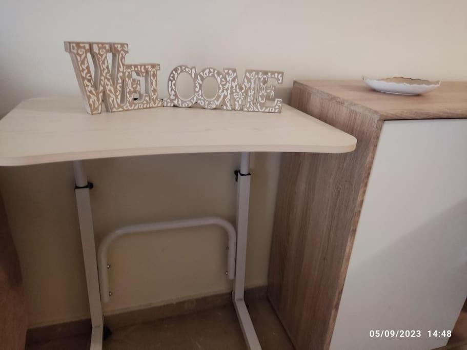 Theano's Cozy & Quiet Lux Flat - Wifi & Full Amenities Apartment Patras