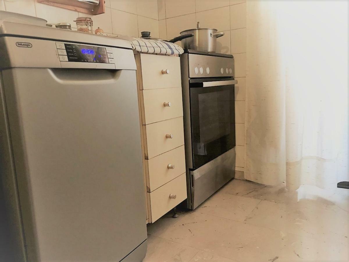 Theano's Cozy & Quiet Lux Flat - Wifi & Full Amenities Apartment *
