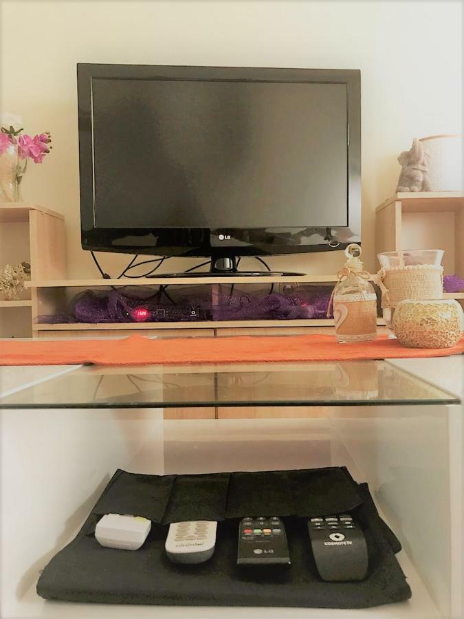 Theano's Cozy & Quiet Lux Flat - Wifi & Full Amenities * Patras